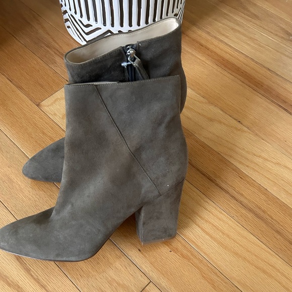 Sleek booties! - Picture 3 of 7